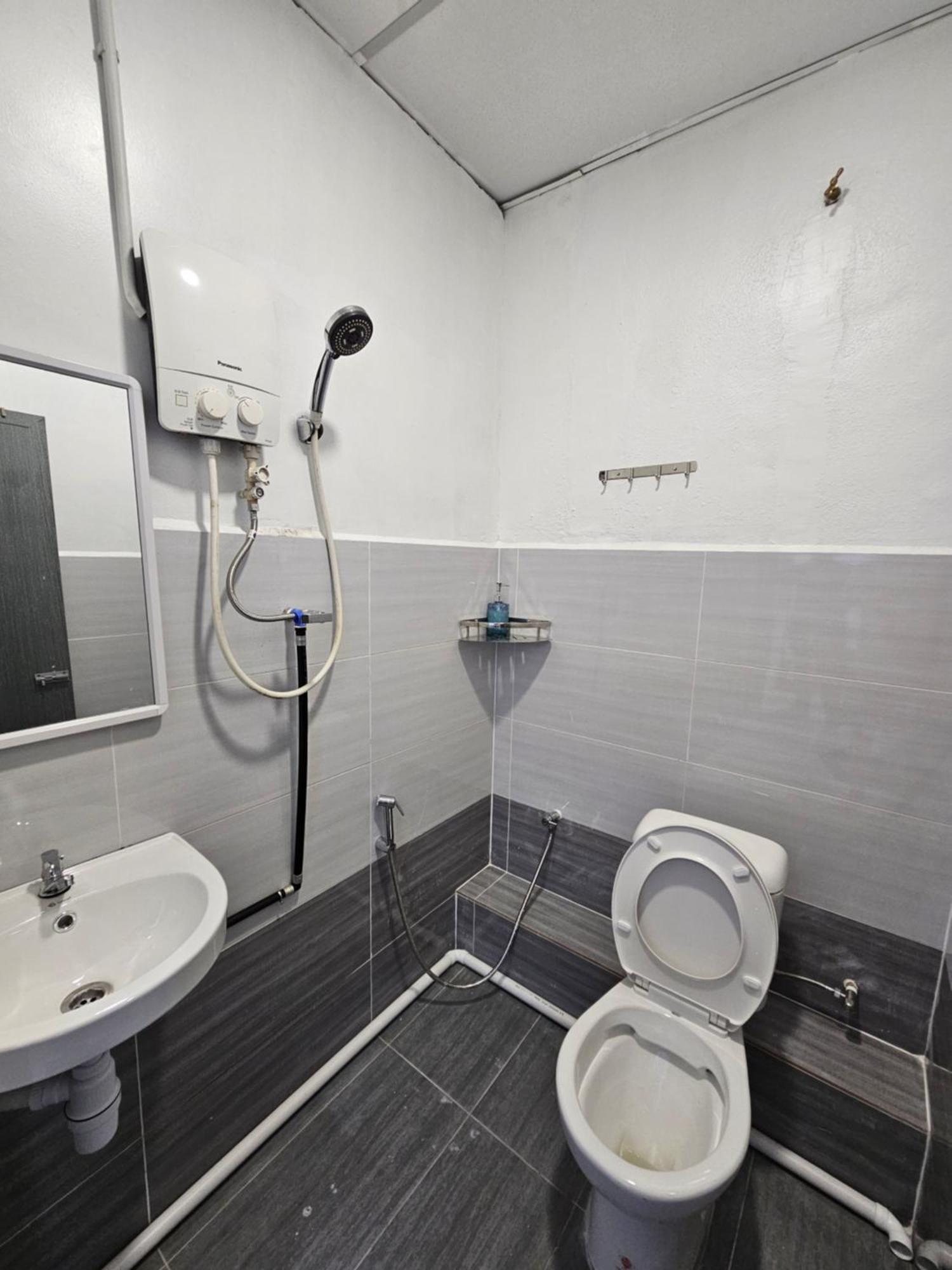 Ss Two Hostel Penang Джордж Таун Екстериор снимка